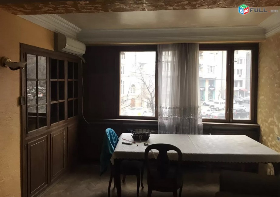 Փոքր Կենտոնում 3 սենյակ/ կահավորված, վերանորոգված ԿՈԴ 1342
