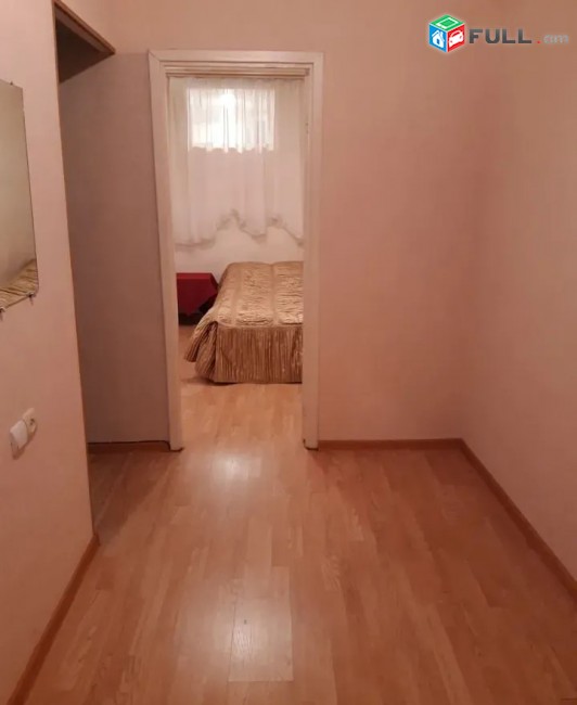 Ոսկու Շուկայի մոտ լավ վիճակում 2 սենյակ ԿՈԴ 1403