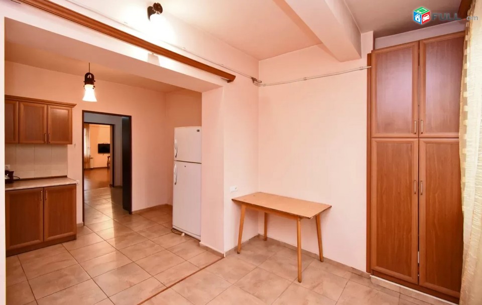 Վերելակ/ քարե շենք/ Բաց պատշգամբ/ Փակ Շուկա/ գերազանց վիճակ/ ԿՈԴ 1414
