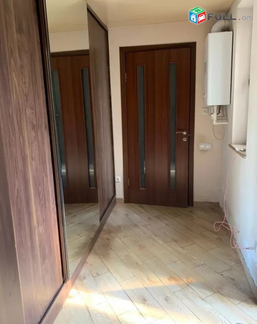 Քարե շենք/ Կենտրոնում/ մեծ 2 սենյակ/ բոլոր պայմաններով ԿՈԴ 1419