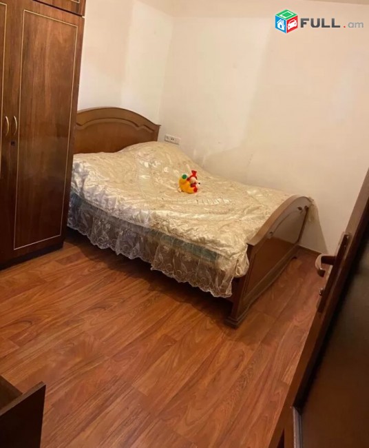 Կենտրոնում 2 սենյակ/ վերանորոգված/ բաց պատշգամբ