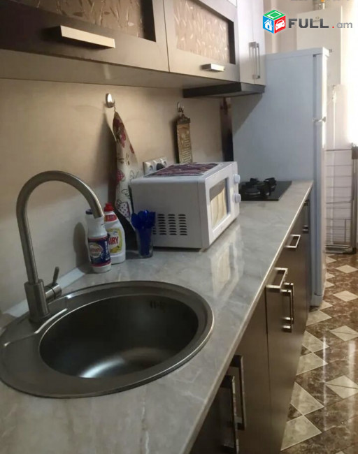 3 սենյակ Կենտրոն/ վերանորոգված/ կահավորված