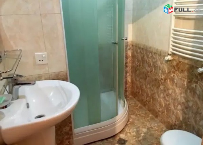  Վարձով 2 սեն, 61 ք / մ "Opera suite" հյուրանոցի դիմաց ԿՈԴ AC20108