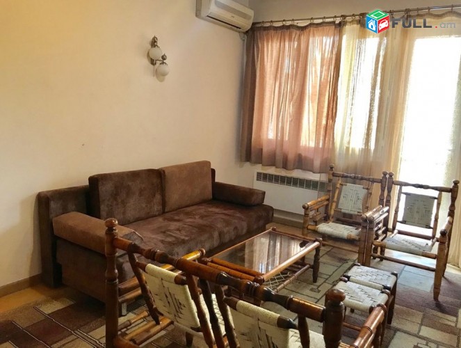 Բնակարան, 2 սեն, 65ք / մ, Վարդանանց փ., Փոքր Կենտրոն, ԿՈԴ AC20122