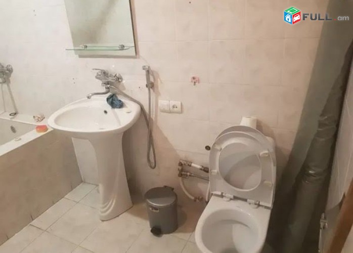 Վարձով 5 սեն. 230ք / մ առանձնատուն ԿՈԴ AC20197