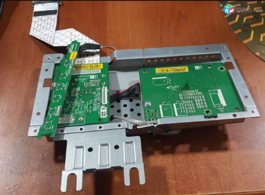 Smart labs: monitori plata LG FLATRON E2240S