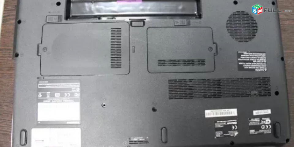 Smart labs: notebooki korpus Toshiba Satellite L550D