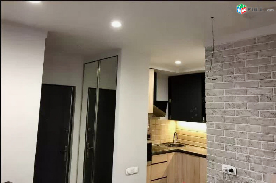 2 սեն․ բն․ Կենտրենում Kod - 21004