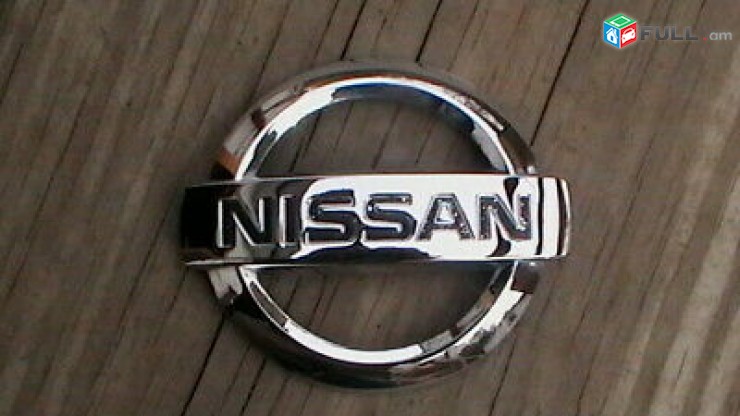 nissan sentra emblem