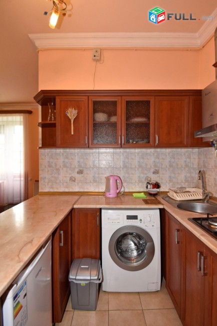 1 սենյակ օրավարձով, Կոմիտասի պ․,Գրիբոյեդով խաչմերուկ