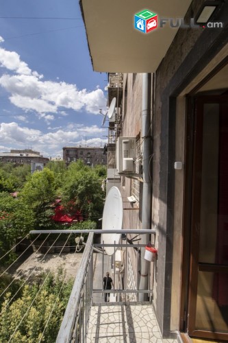 ԿՈԴ KA302 Վարձով է տրվում 2 սենյականոց վերանորոգված բնակարան Կոմիտասում.