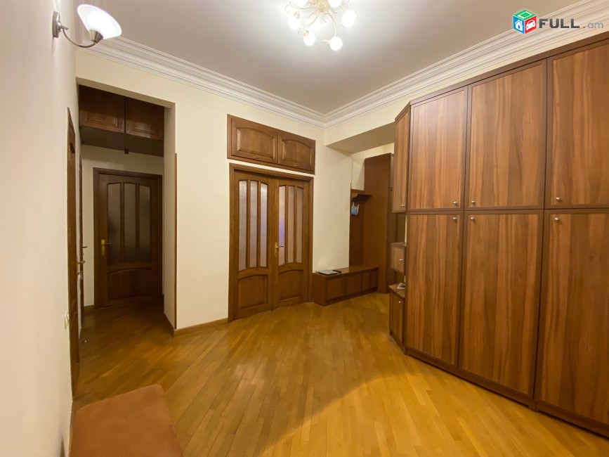 ԿՈԴ AM113 Վարձով 3 սենյականոց Մոդեռն բնակարան Ամիրյան փողոցում, Հանրապետության Հրապարակի մոտ