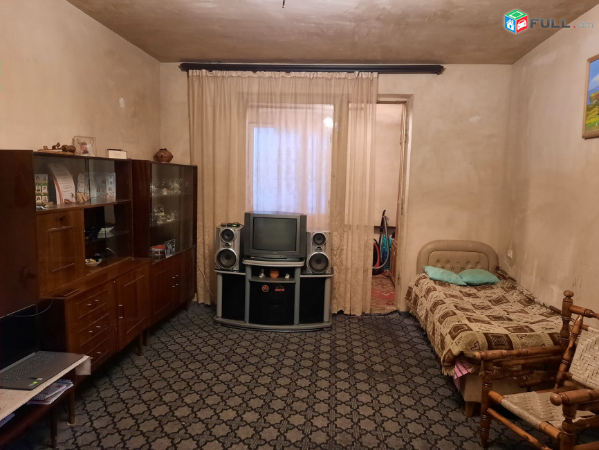 2 սենյականոց բնակարան Մոլդովական փողոցում, 53 ք.մ., նախավերջին հարկ