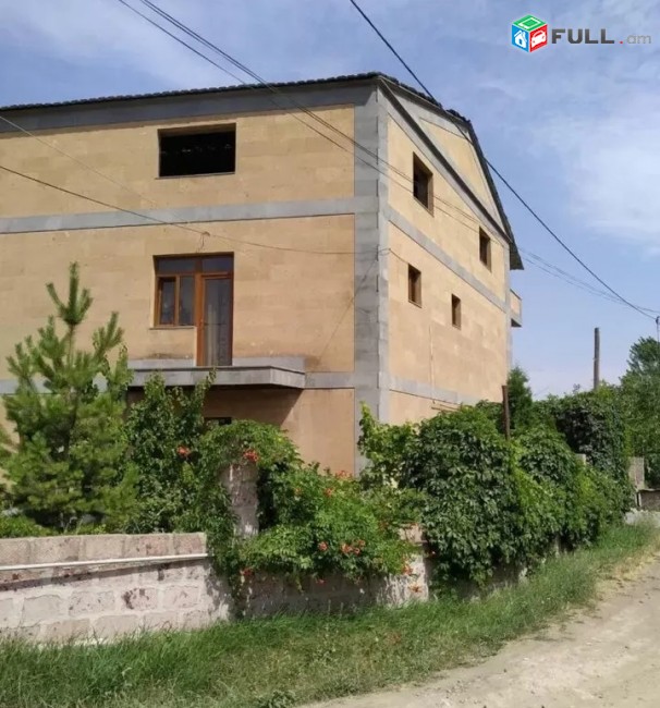 Հիանալի Առանձնատուն. Առինջում SM028