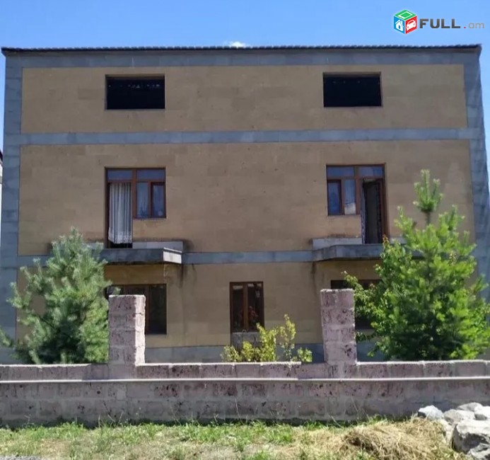 Հիանալի Առանձնատուն. Առինջում SM028