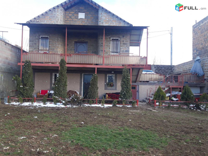 Հիանալի Առանձնատուն. Ջրվեժում TG049