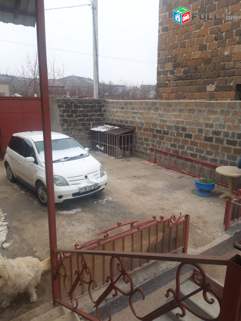 Հիանալի Առանձնատուն. Ջրվեժում TG049