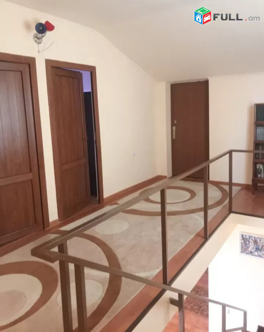 Հիանալի Առանձնատուն. Ձորաղբյուրում SA551