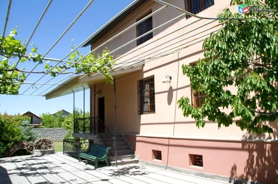 Բարձրարժեք Առանձնատուն. Ձորաղբյուրում SS090