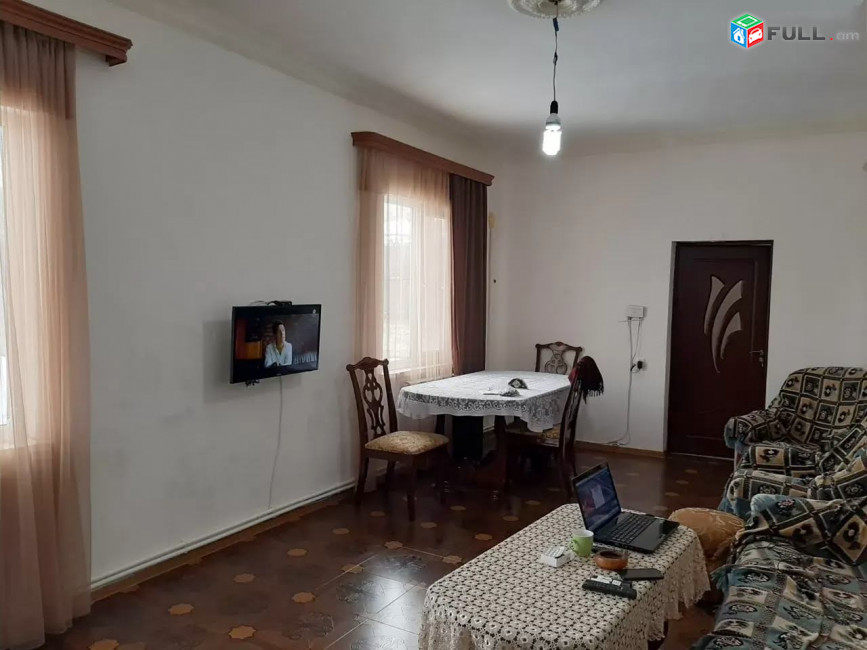 Բարձրարժեք Առանձնատուն. Ջրվեժում SM002