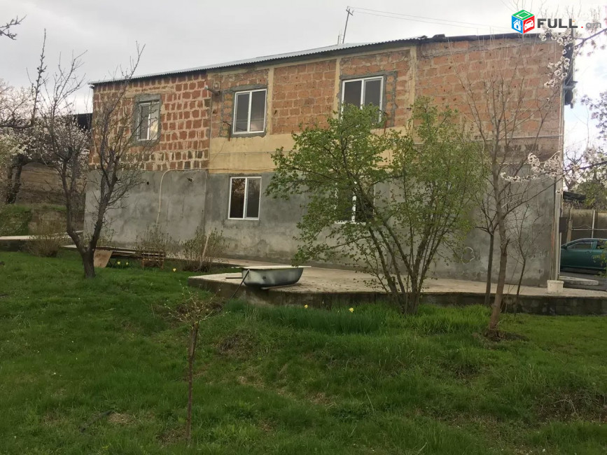 Բարձրարժեք Առանձնատուն. Ջրվեժում SM002