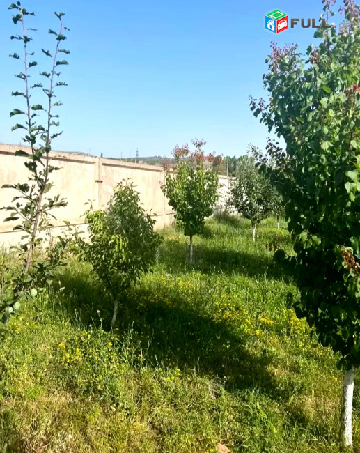 Հողատարածք Ջրվեժում 1400 ք/մ. SKH543