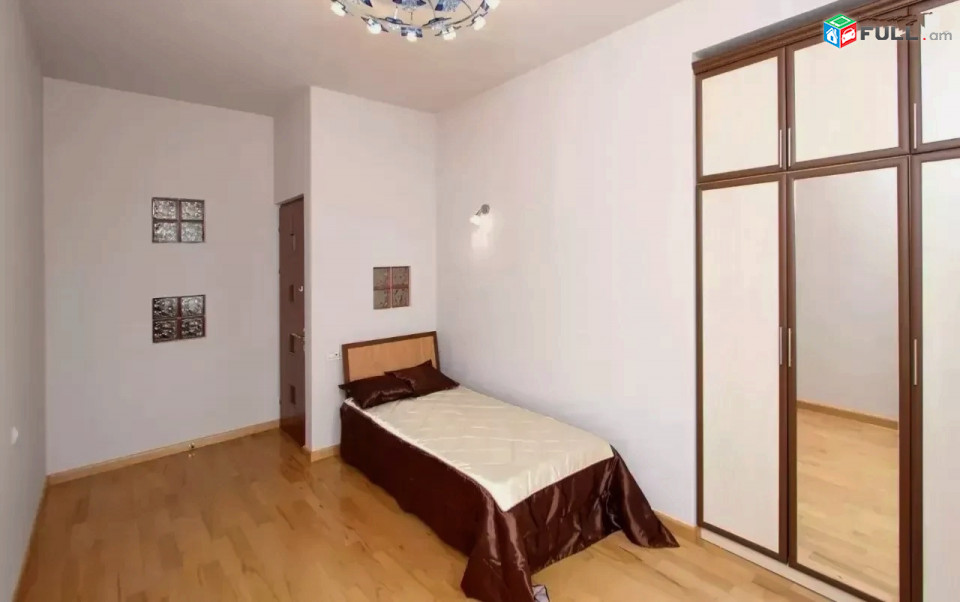 Շքեղ Բնակարան. փոքր Կենտրոնում. Աբովյան փողոց SA579