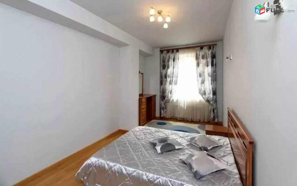 Շքեղ Բնակարան. փոքր Կենտրոնում. Աբովյան փողոց SA579