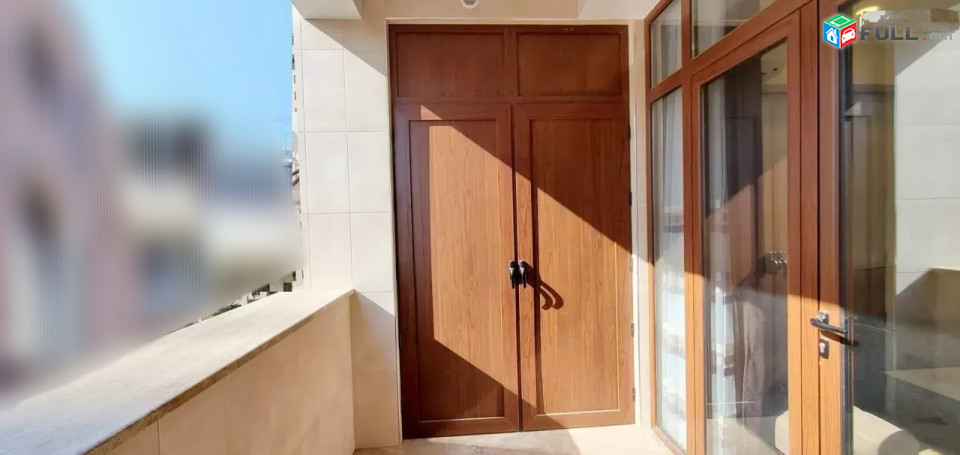 Շքեղ Բնակարան. Փոքր Կենտրոնում TG077