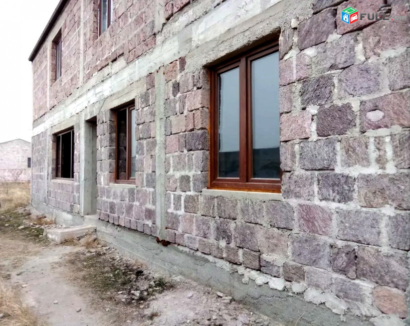 Հիանալի Առանձնատուն. Ջրվեժում SM074