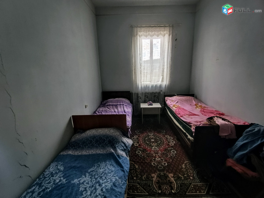 Հիանալի Առանձնատուն. Ջրվեժում SM080