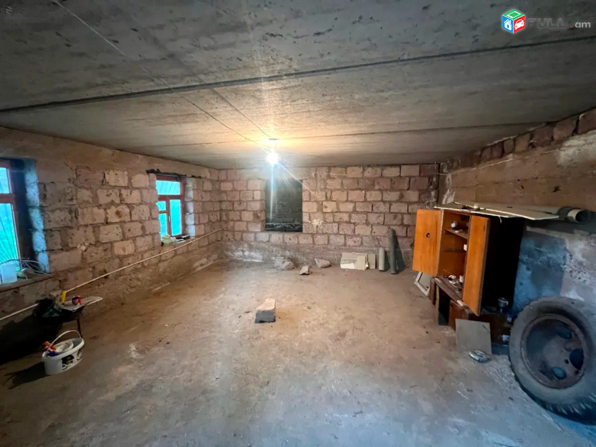 Առանձնատուն Ձորաղբյուրում SM099