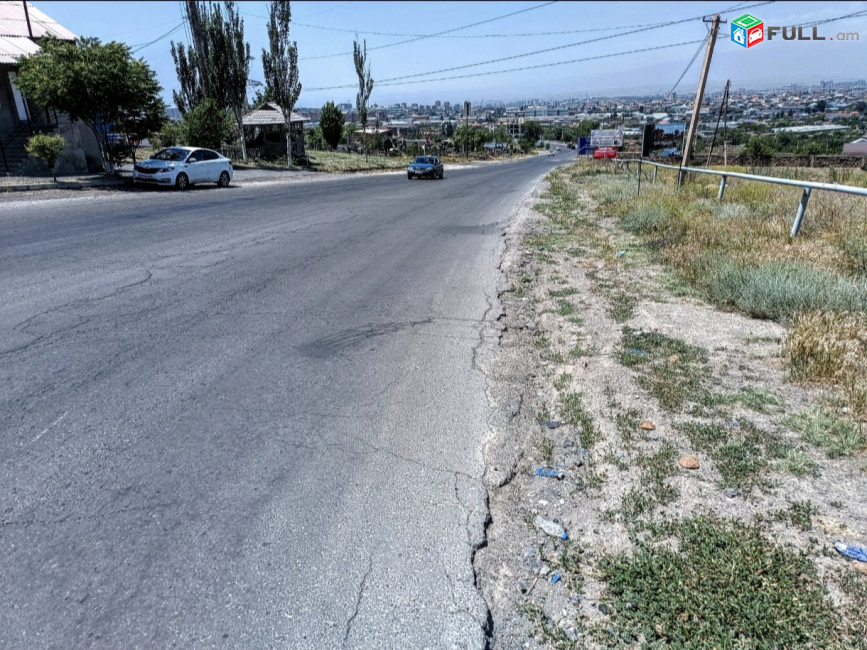 Հողատարածք Ջրվեժում, Գ թաղամաս 1400ք. VG010