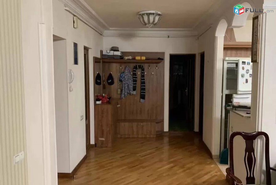 2 սենյականոց բնակարան Վահրամ Փափազյան փողոցում