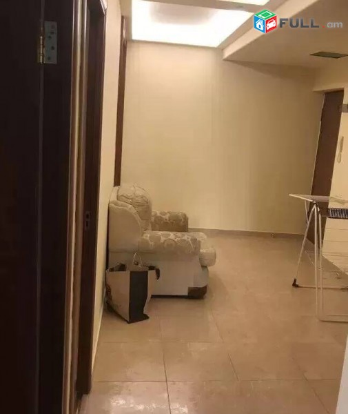 3 սենյականոց բնակարան նորակառույց շենքում Վրացական փողոցում
