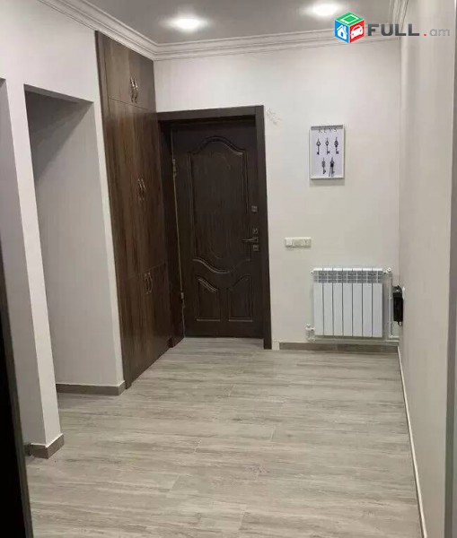 3 սենյականոց բնակարան Հրաչյա Քոչար փողոցում