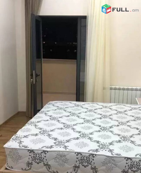3 սենյականոց բնակարան նորակառույց շենքում Կոմիտասի պողոտայում