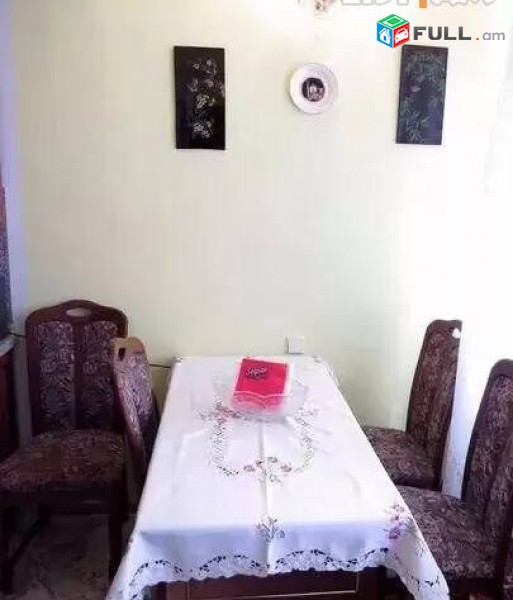 3 սենյականոց բնակարան Սարյանի փողոցում, 110 ք.մ., 3/17 հարկ, կապիտալ վերանորոգված, քարե շենք