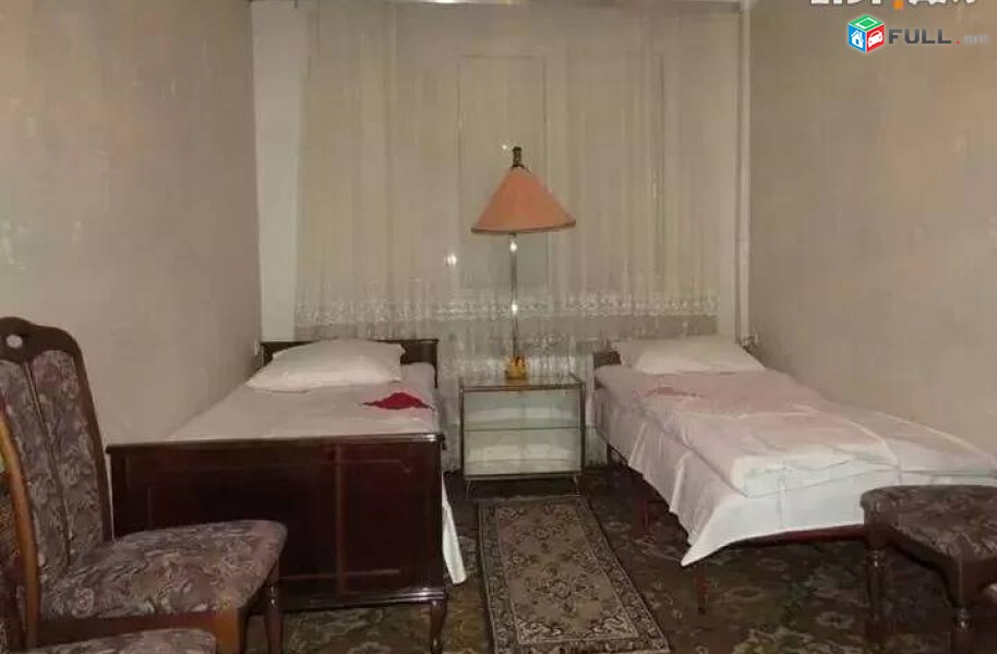 3 սենյականոց բնակարան Սարյանի փողոցում, 110 ք.մ., 3/17 հարկ, կապիտալ վերանորոգված, քարե շենք