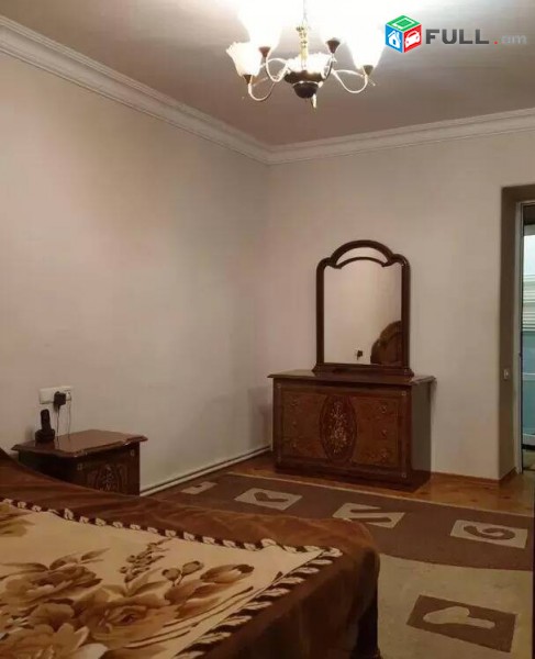 2 սենյականոց բնակարան Կոմիտասի պողոտայում, 75 ք.մ., 2/5 հարկ, կապիտալ վերանորոգված, քարե շենք