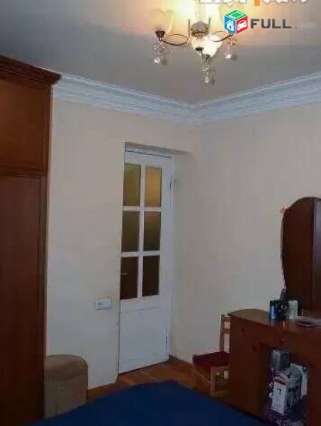 4 սենյականոց բնակարան Վաղարշ Վաղարշյան փողոցում, 96 ք.մ., նախավերջին հարկ, կապիտալ վերանորոգված