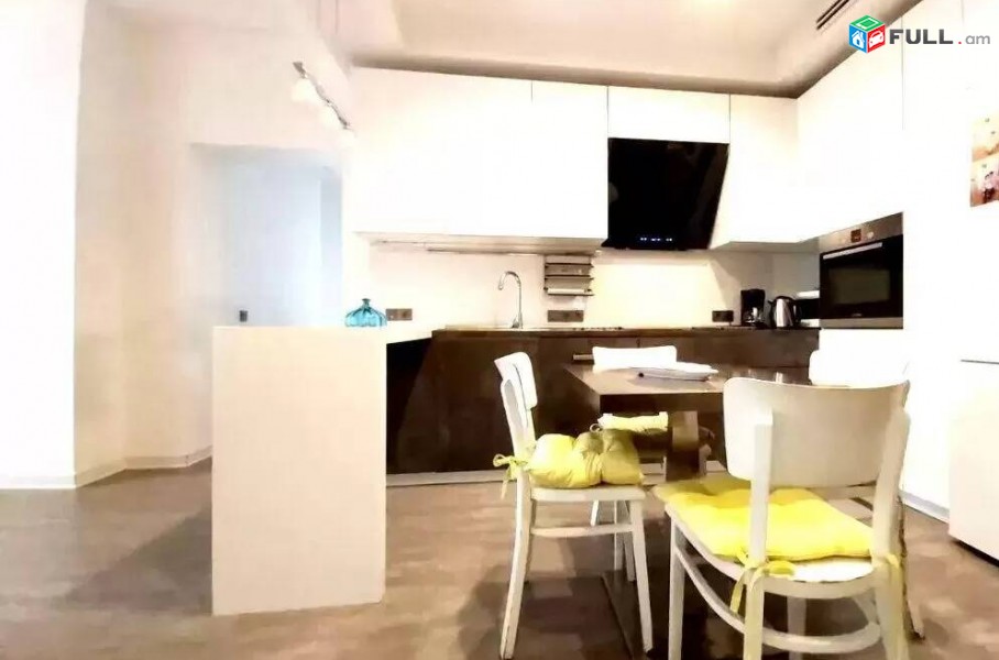 3 սենյականոց բնակարան նորակառույց շենքում Նիկողայոս Ադոնցի փողոցում, 89 ք.մ., 2 սանհանգույց