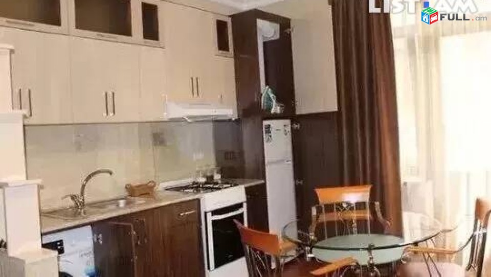 2 սենյականոց բնակարան Կոմիտասի պողոտայում, 40 ք.մ., 2/4 հարկ, դիզայներական ոճով վերանորոգված