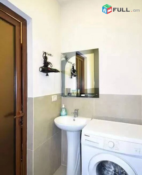 2 սենյականոց բնակարան Չարենցի փողոցում, 55 ք.մ., 2/4 հարկ, կոսմետիկ վերանորոգում, քարե շենք