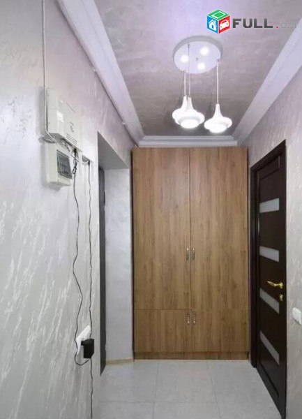 2 սենյականոց բնակարան Կոմիտասի պողոտայում, 60 ք.մ., 3/5 հարկ, կապիտալ վերանորոգված, քարե շենք