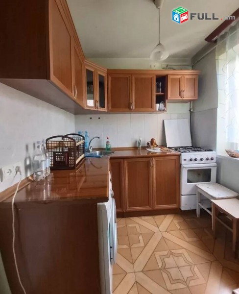 1 սենյականոց բնակարան Ջուղայի փողոցում, 30 ք.մ., 3/5 հարկ, կոսմետիկ վերանորոգում