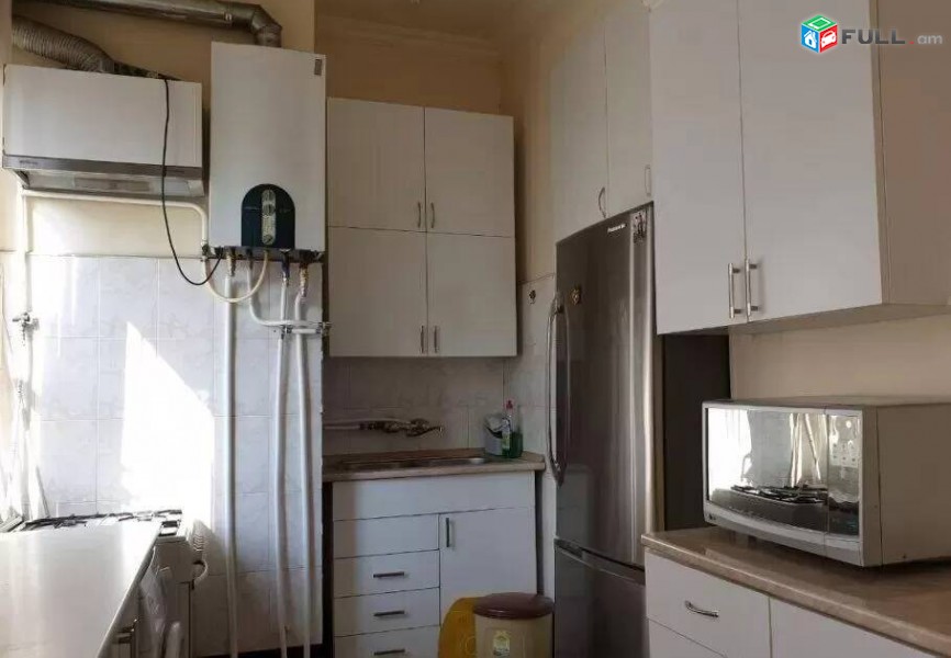 3 սենյականոց բնակարան Կիևյան փողոցում, 82 ք.մ., կապիտալ վերանորոգված, քարե շենք