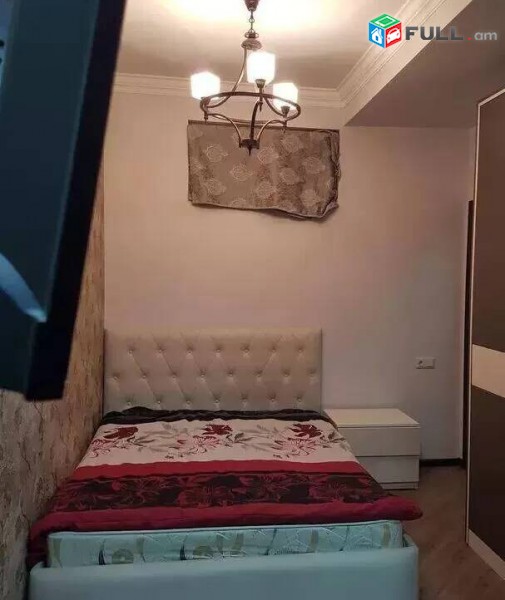 3 սենյականոց բնակարան նորակառույց շենքում, Ծիծեռնակաբերդի խճուղի, 100 ք.մ., 2 սանհանգույց