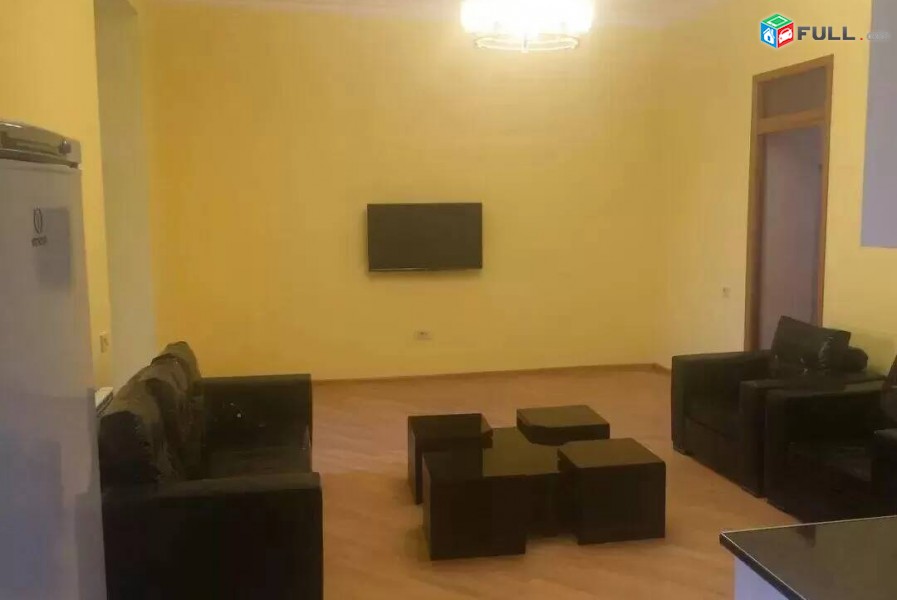 3 սենյականոց բնակարան Թումանյան փողոցում, 96 ք.մ., կապիտալ վերանորոգված, քարե շենք