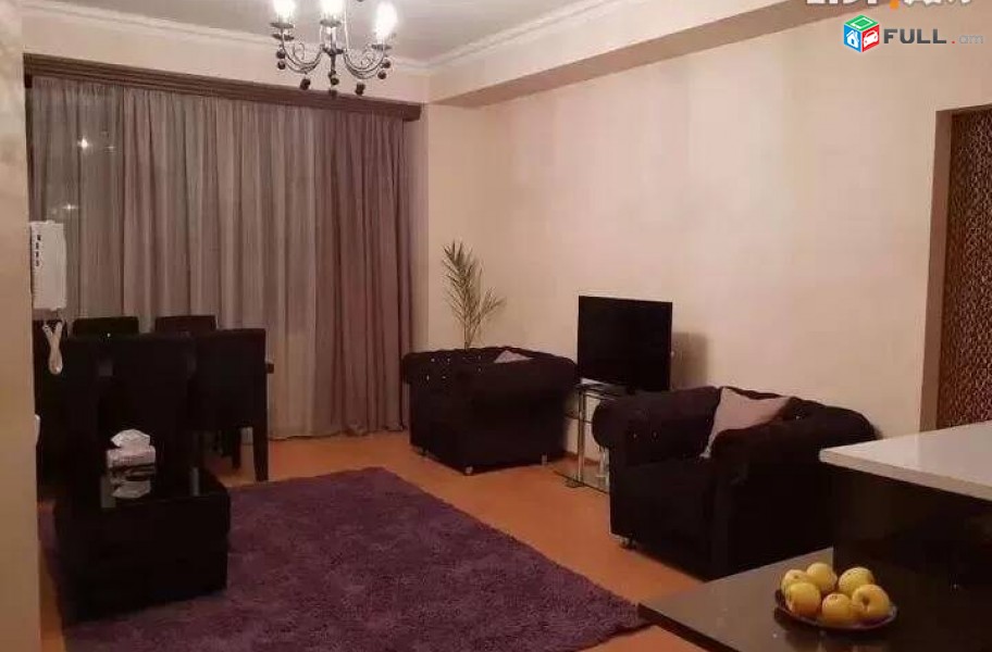 2 սենյականոց բնակարան Գրիբոյեդով փողոցում, 70 ք.մ., 2/4 հարկ, կապիտալ վերանորոգված, քարե շենք